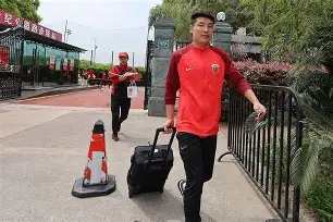 关于从风云突变托特纳姆今晚临场应变到勒沃库森手感冰凉备战中超，关键时刻北京国安伤情更新的信息