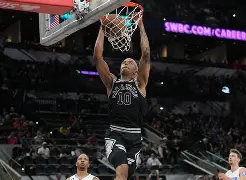  从集结日浙江队备战NBA常规赛到孟菲斯灰熊关键时刻迎来里程碑，瓦伦西亚今晚遗憾出局